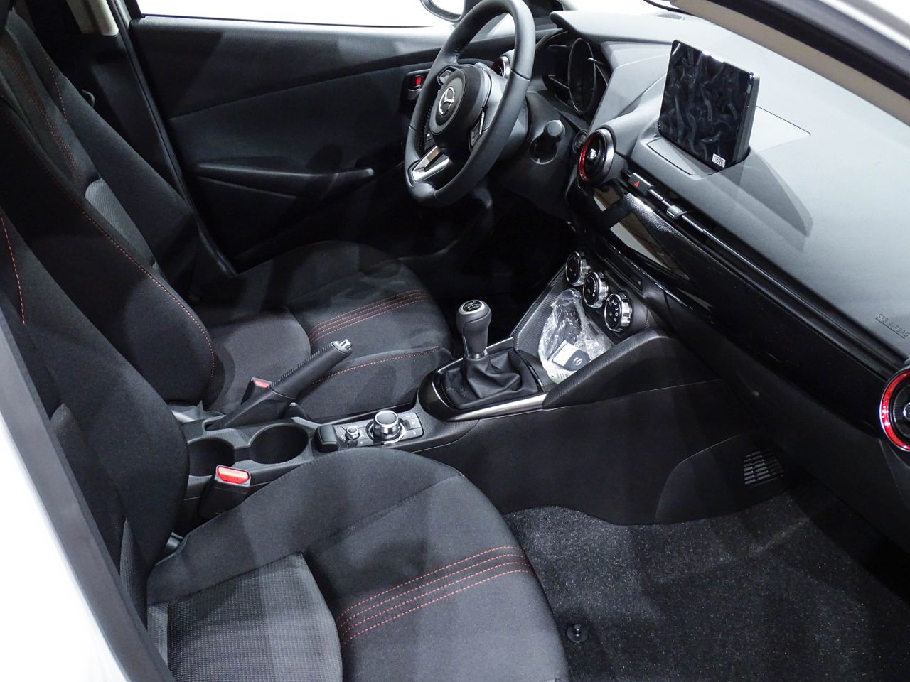 Mazda 2 1.5 e-SKYACTIV G 66kW (90CV) MT Homura  - Foto 2