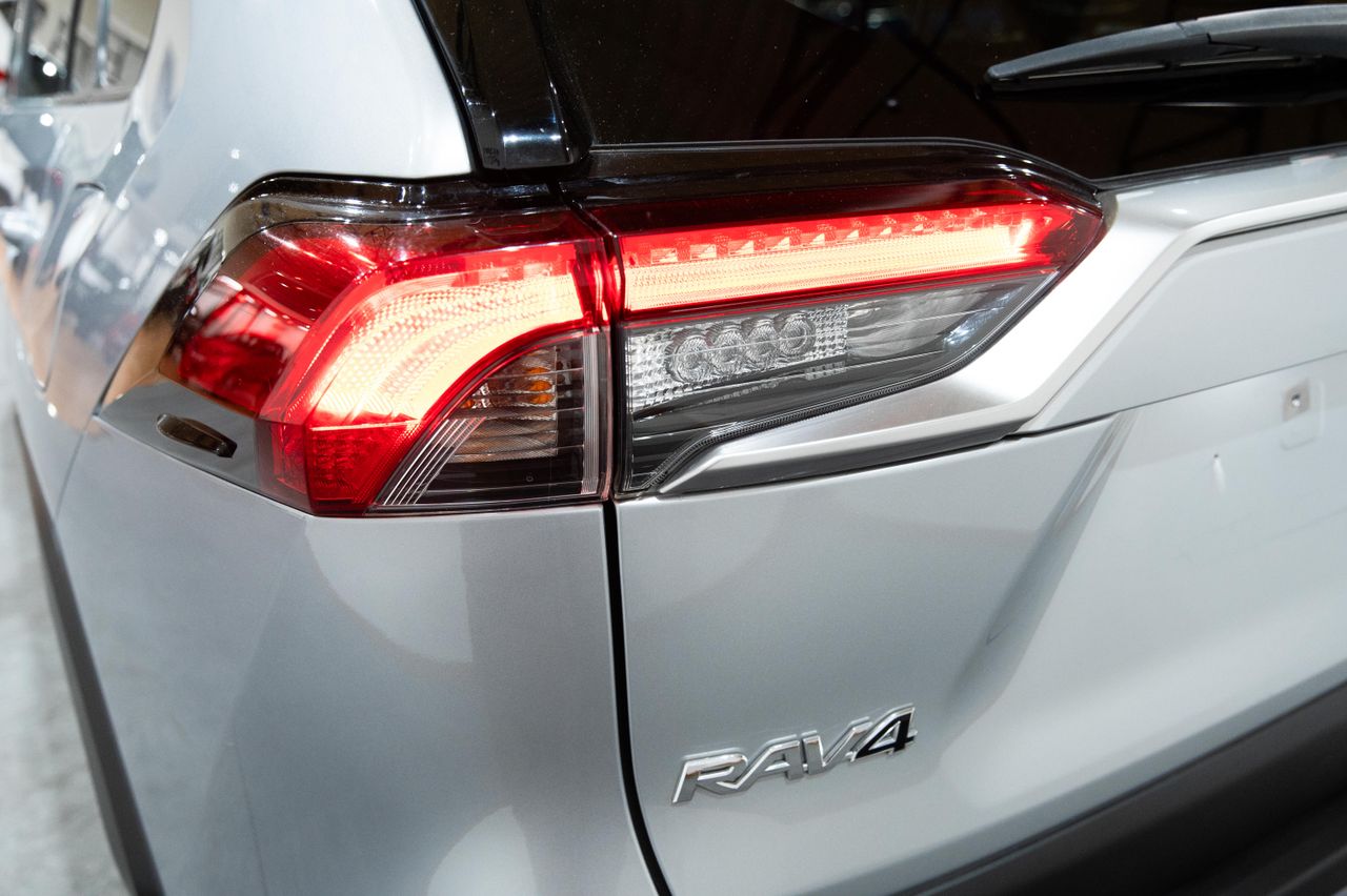 Toyota Rav4 2.5l hybrid 145kW ( 197CV ) 2WD  - Foto 2