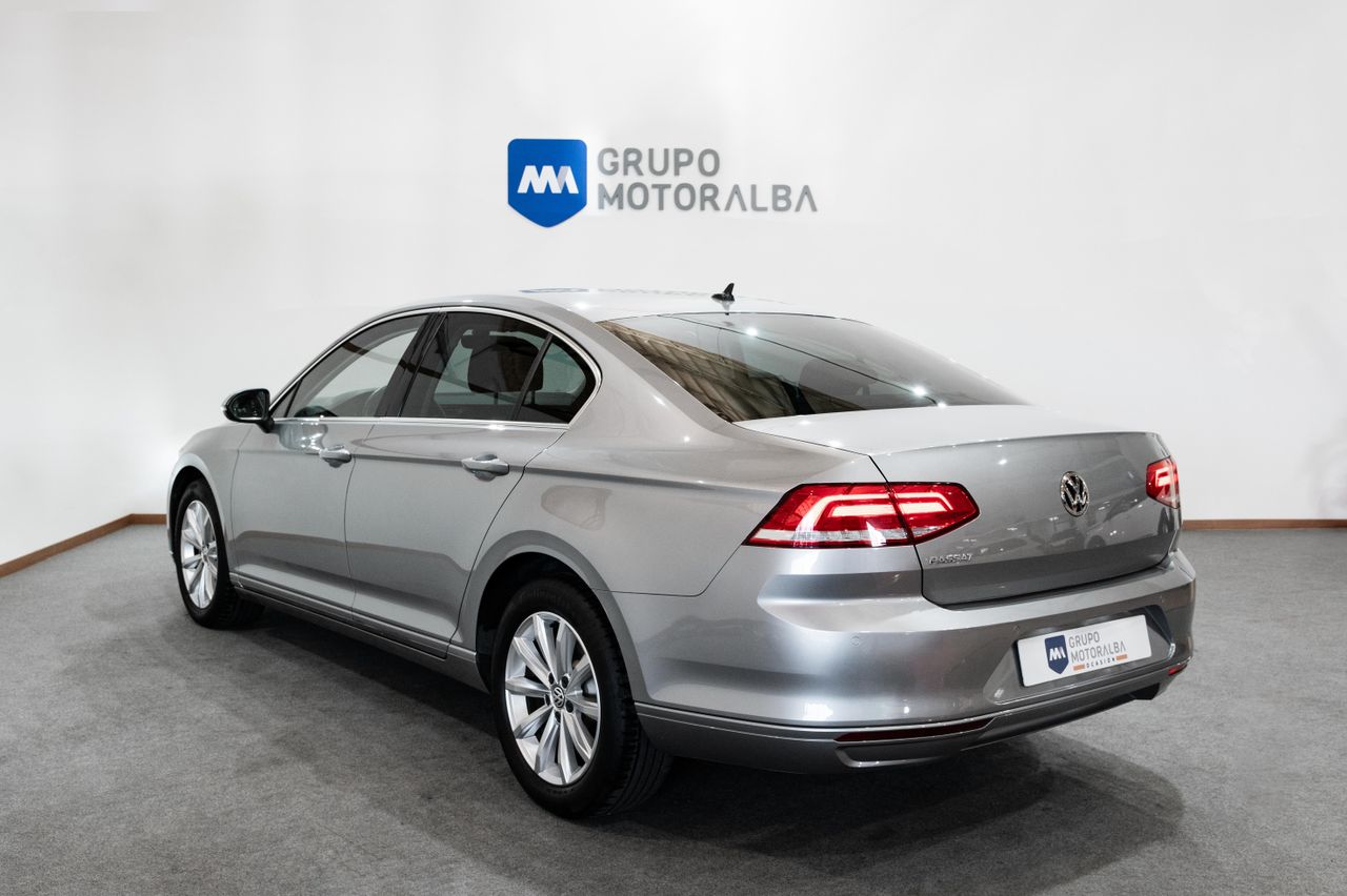 Volkswagen Passat Advance 2.0 TDI 110kW (150CV) DSG  - Foto 2