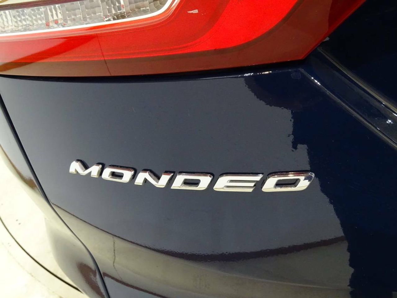 Ford Mondeo Trend 2.0 TDCi 150CV   SportBreak  - Foto 2