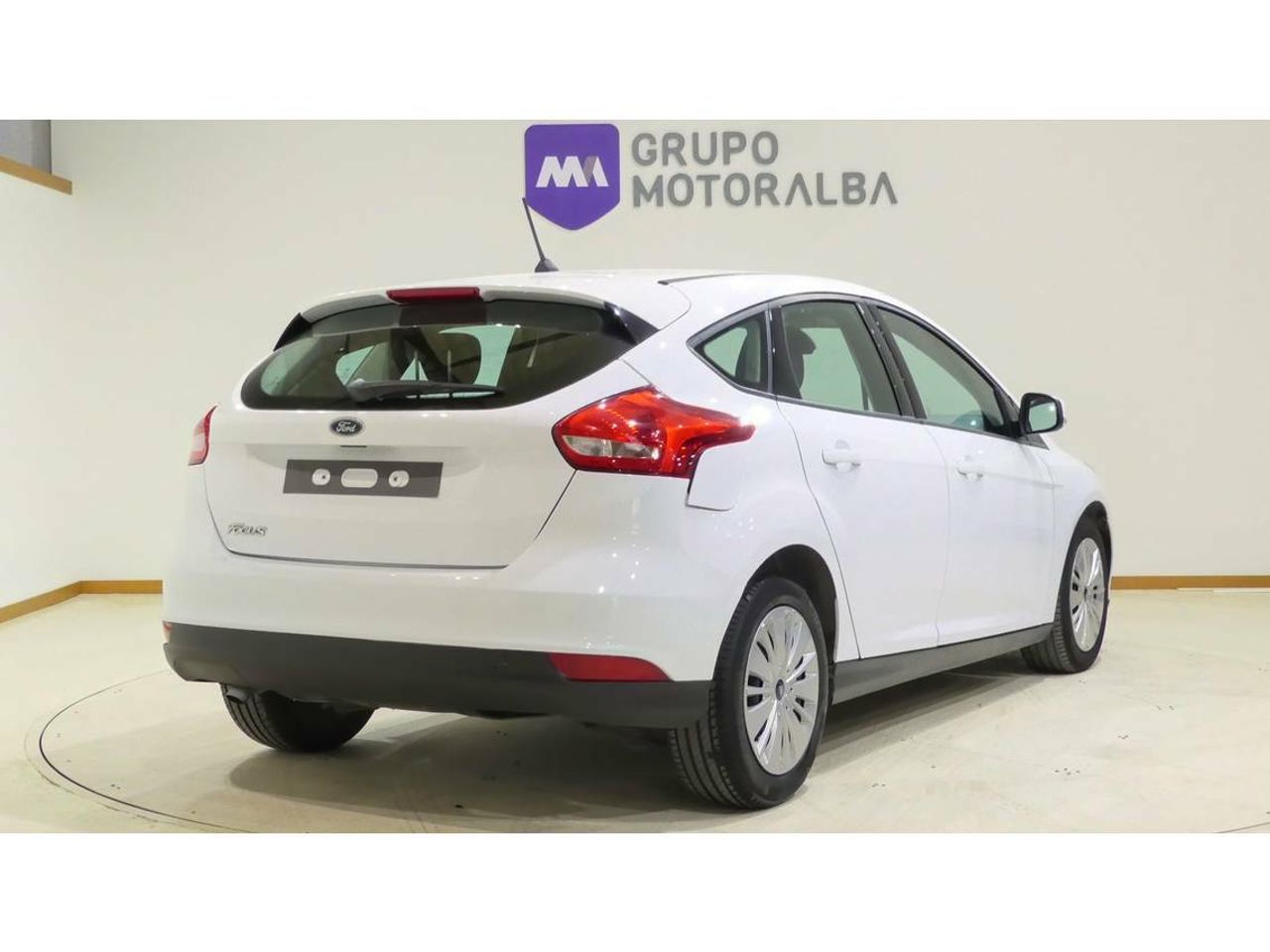 Ford Focus Trend+ 1.5 TDCi 70kW  - Foto 2
