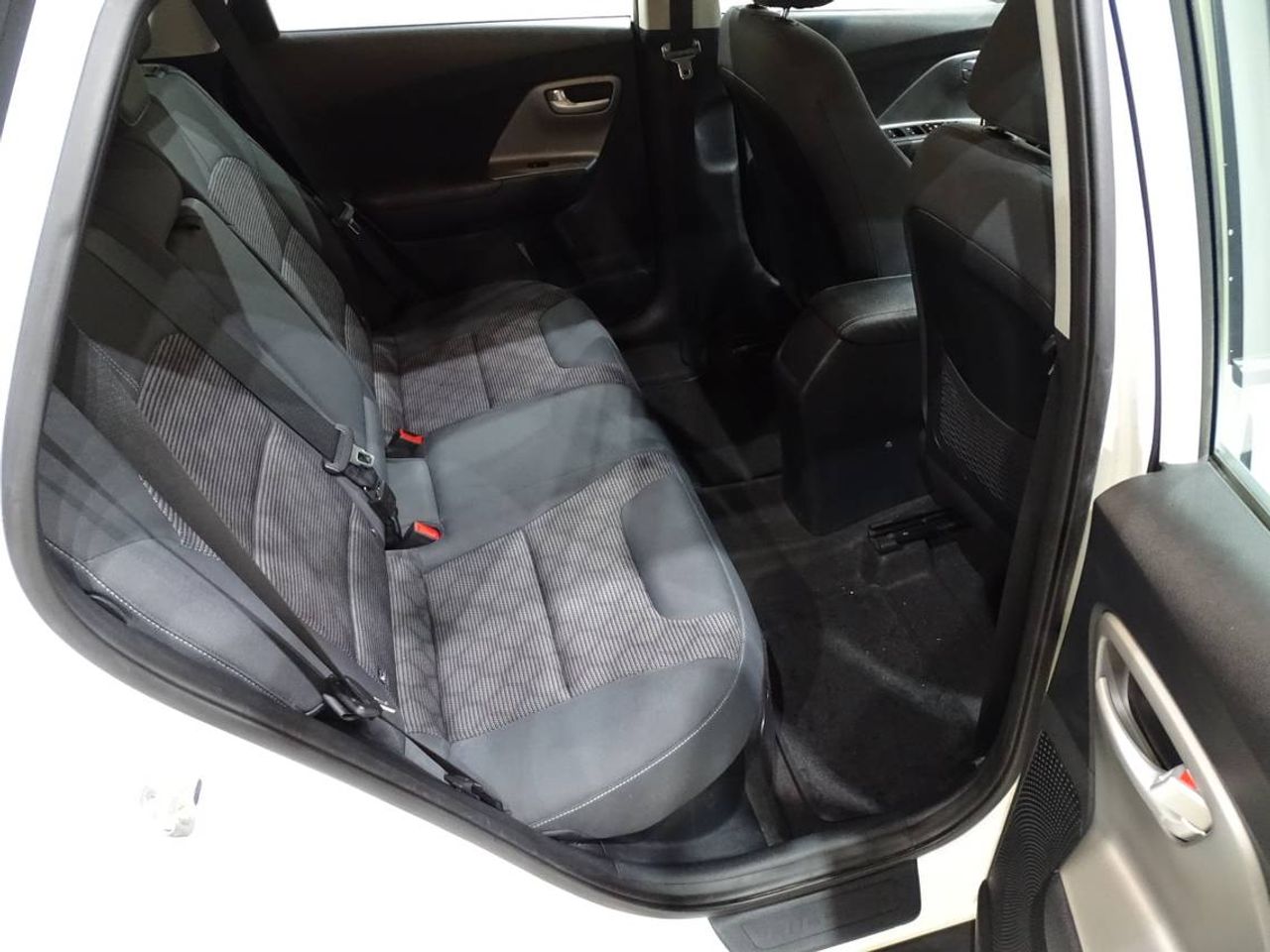 Kia Niro Drive 1.6 GDi Híbrido 104kW (141CV)  - Foto 2