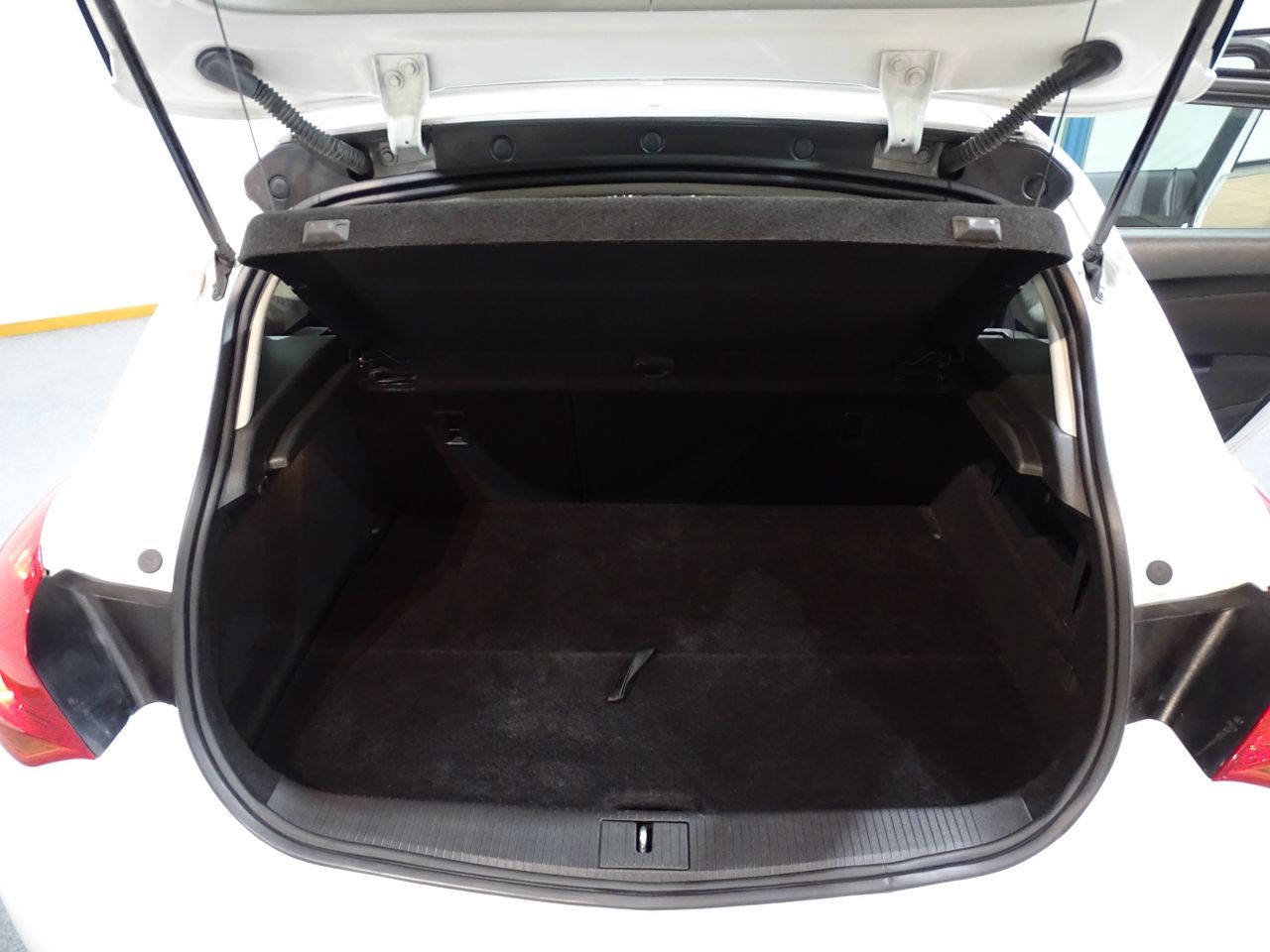 Opel Astra 1.7 CDTi 110 CV  - Foto 2