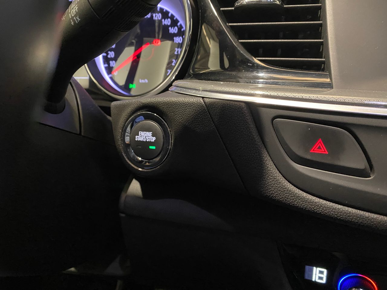 Opel Insignia ST 1.6 CDTi 81kW ecoTEC D Selective - foto 13