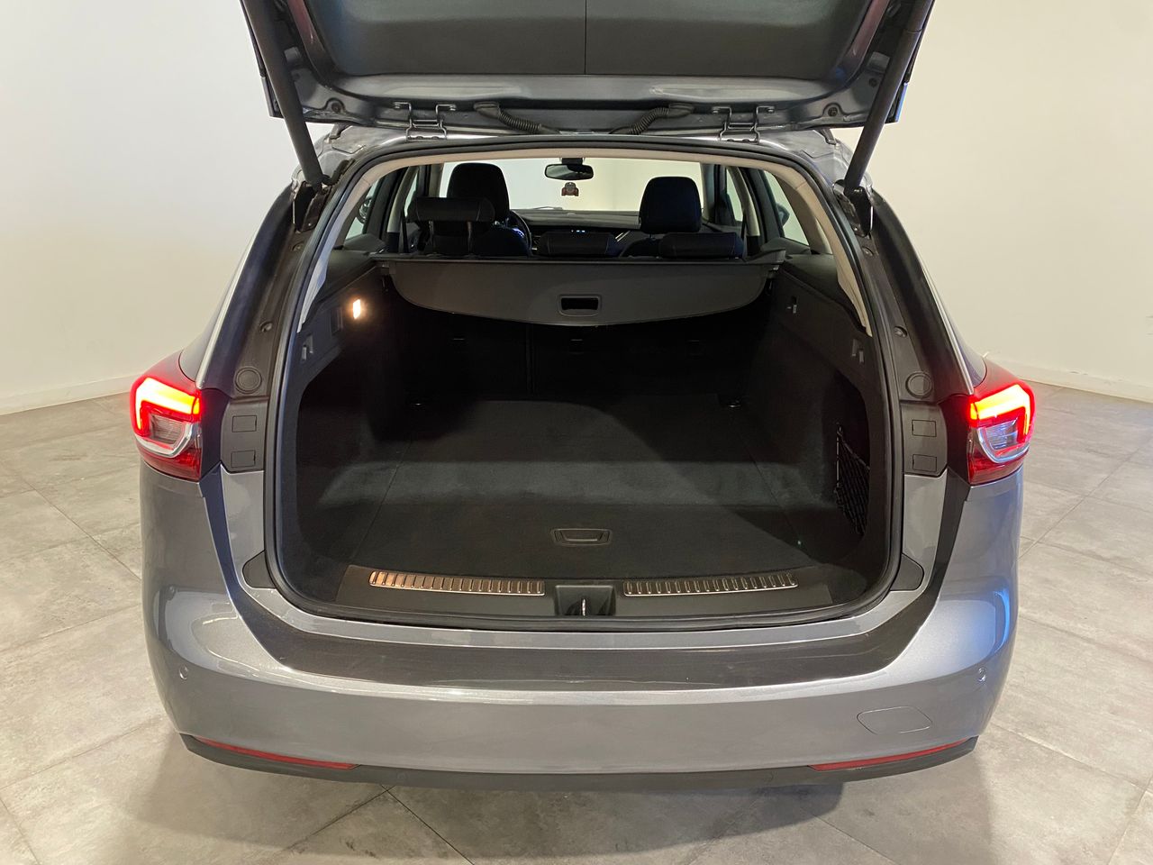 Opel Insignia ST 1.6 CDTi 81kW ecoTEC D Selective - foto 24