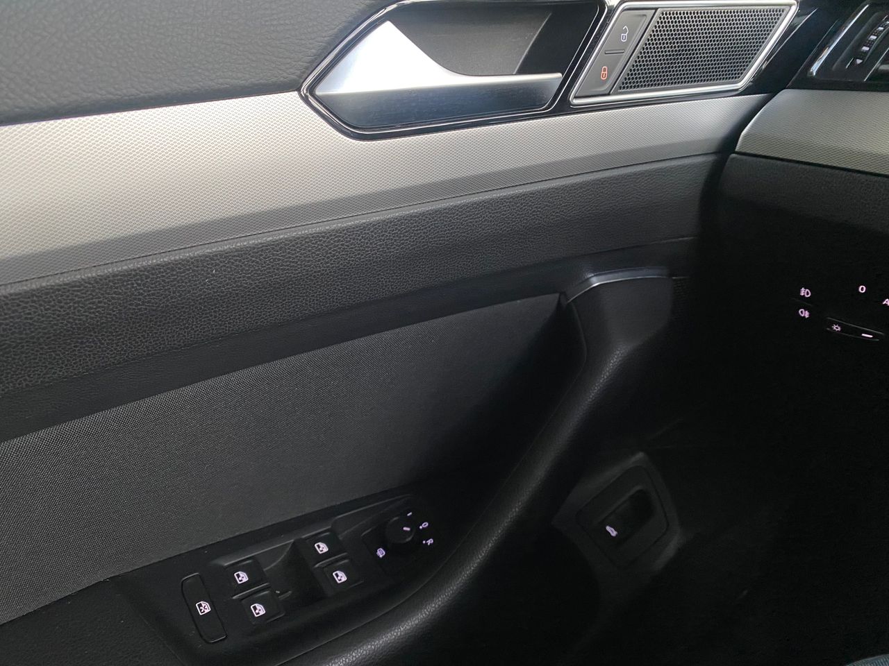 Volkswagen Passat Advance 2.0 TDI 110kW (150CV) - foto 8