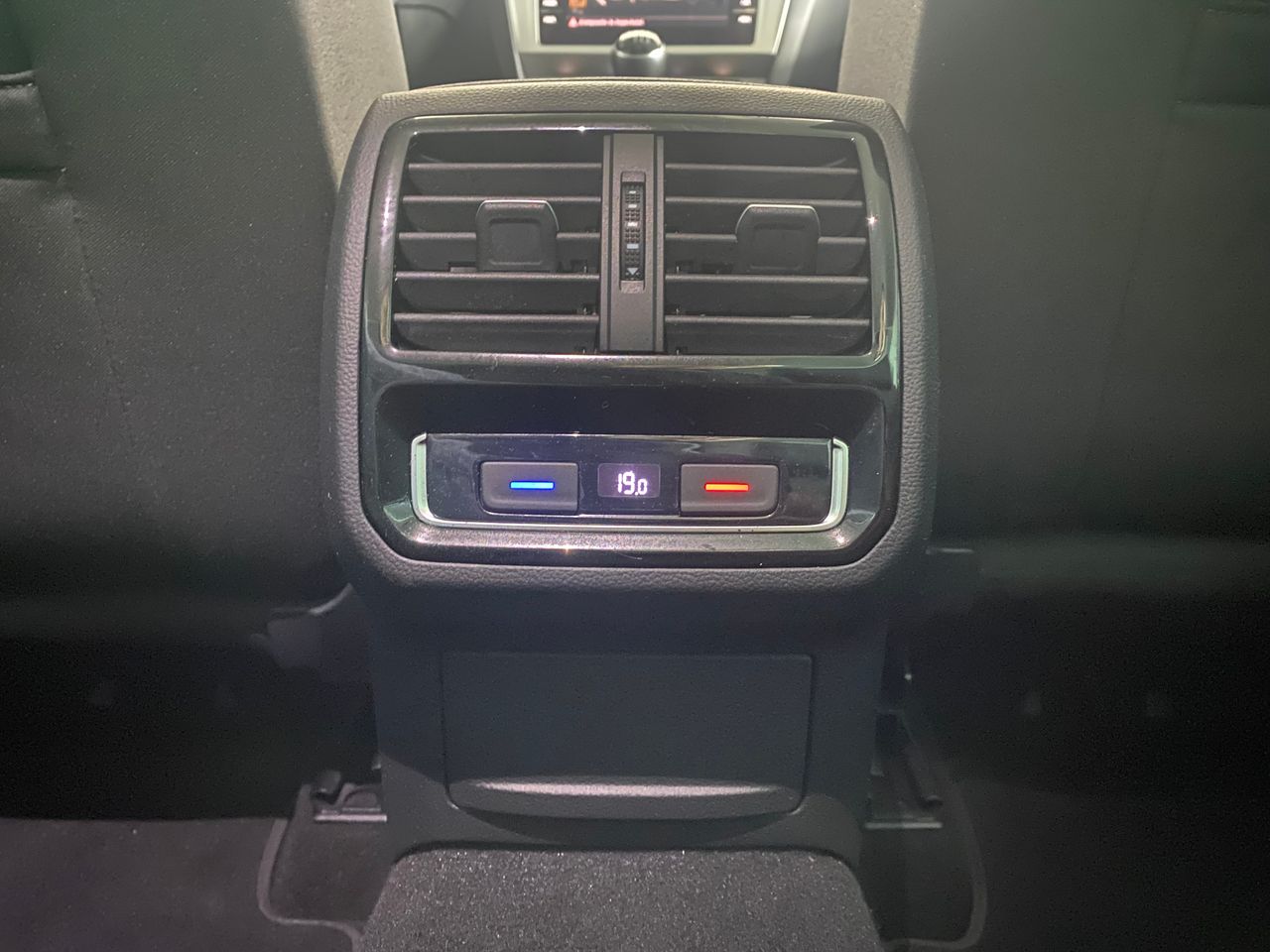 Volkswagen Passat Advance 2.0 TDI 110kW (150CV) - foto 22