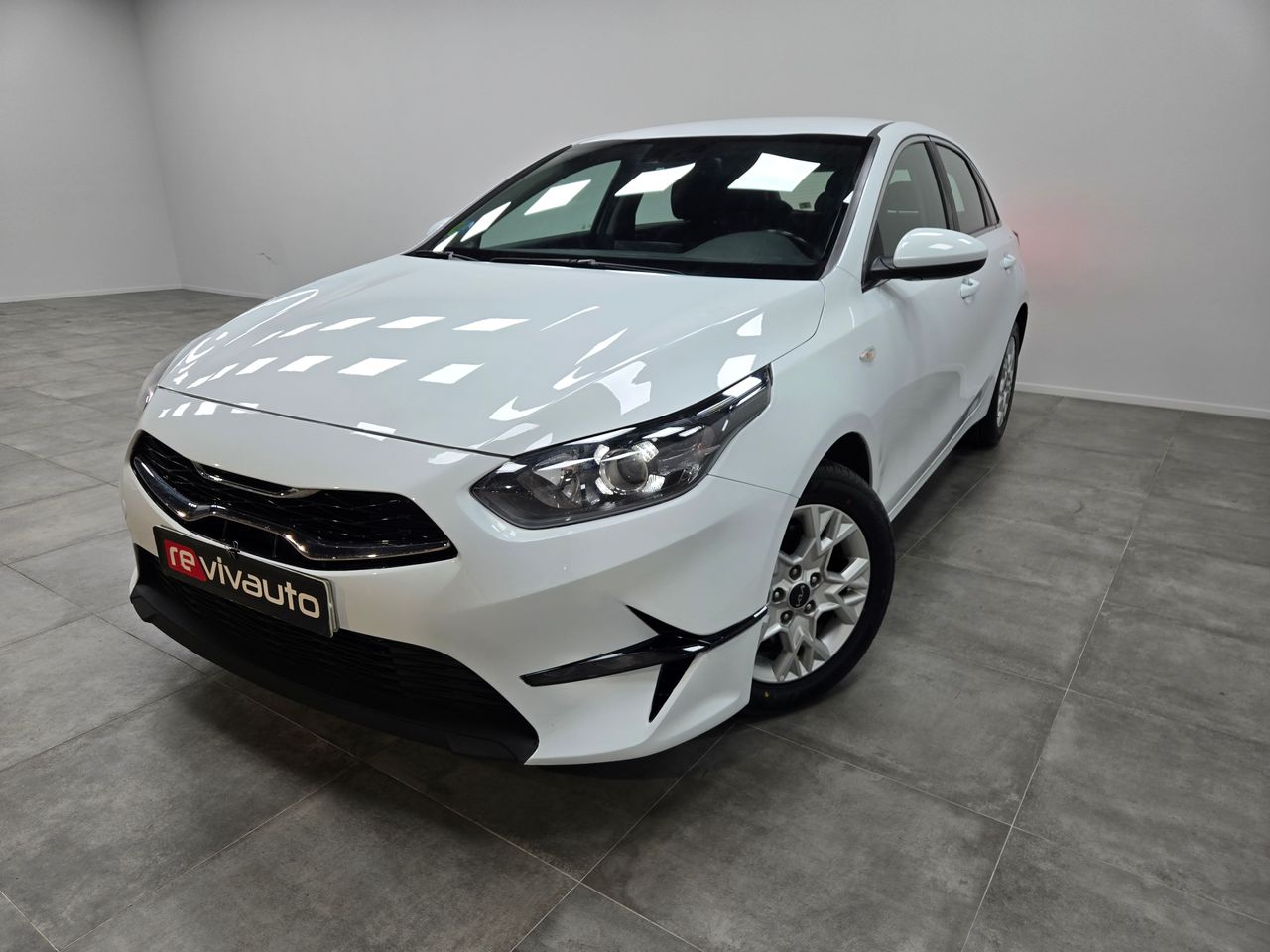 Kia Ceed 1.6 MHEV iMT 100kW (136CV) Drive