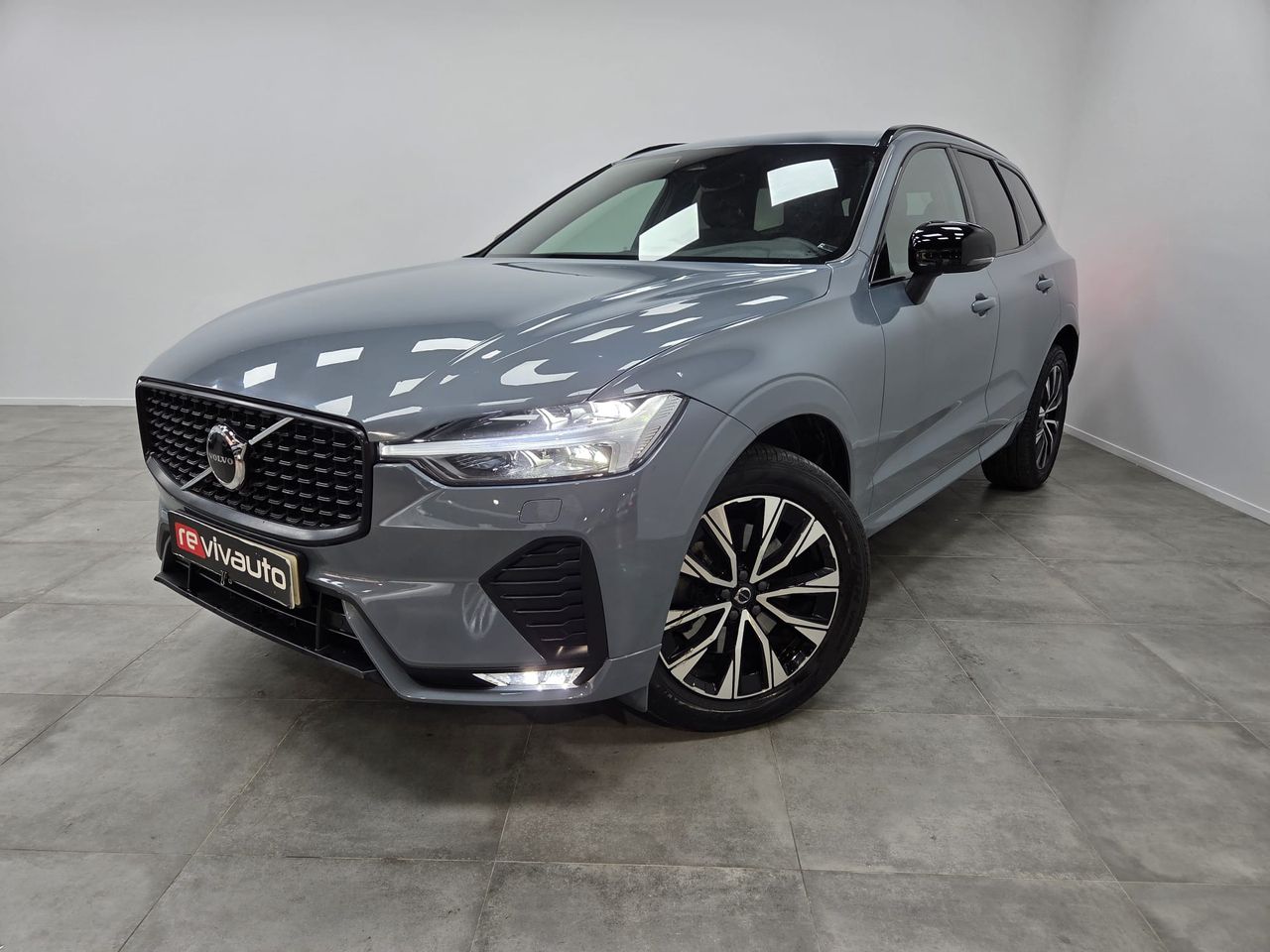 Volvo XC60 2.0 B4 D AWD Plus Dark Auto