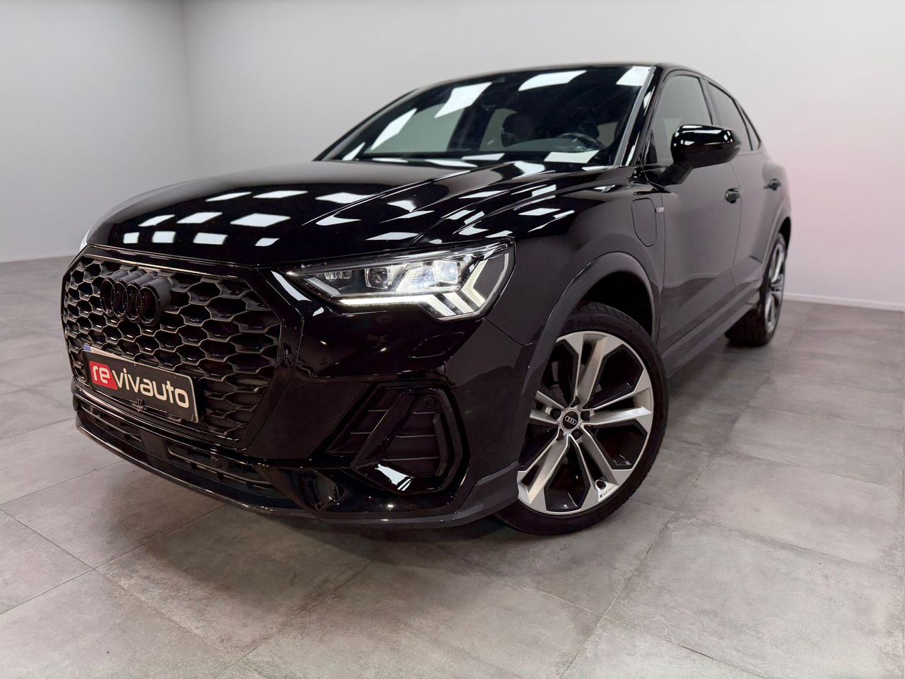 Audi Q3 45 TFSI e 180kW S tronic Black Line