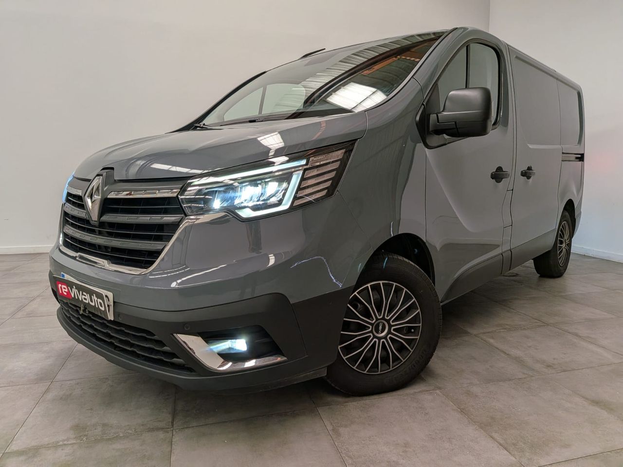 Renault Trafic Furgón L1H1 blue dci 150 CV - foto 3