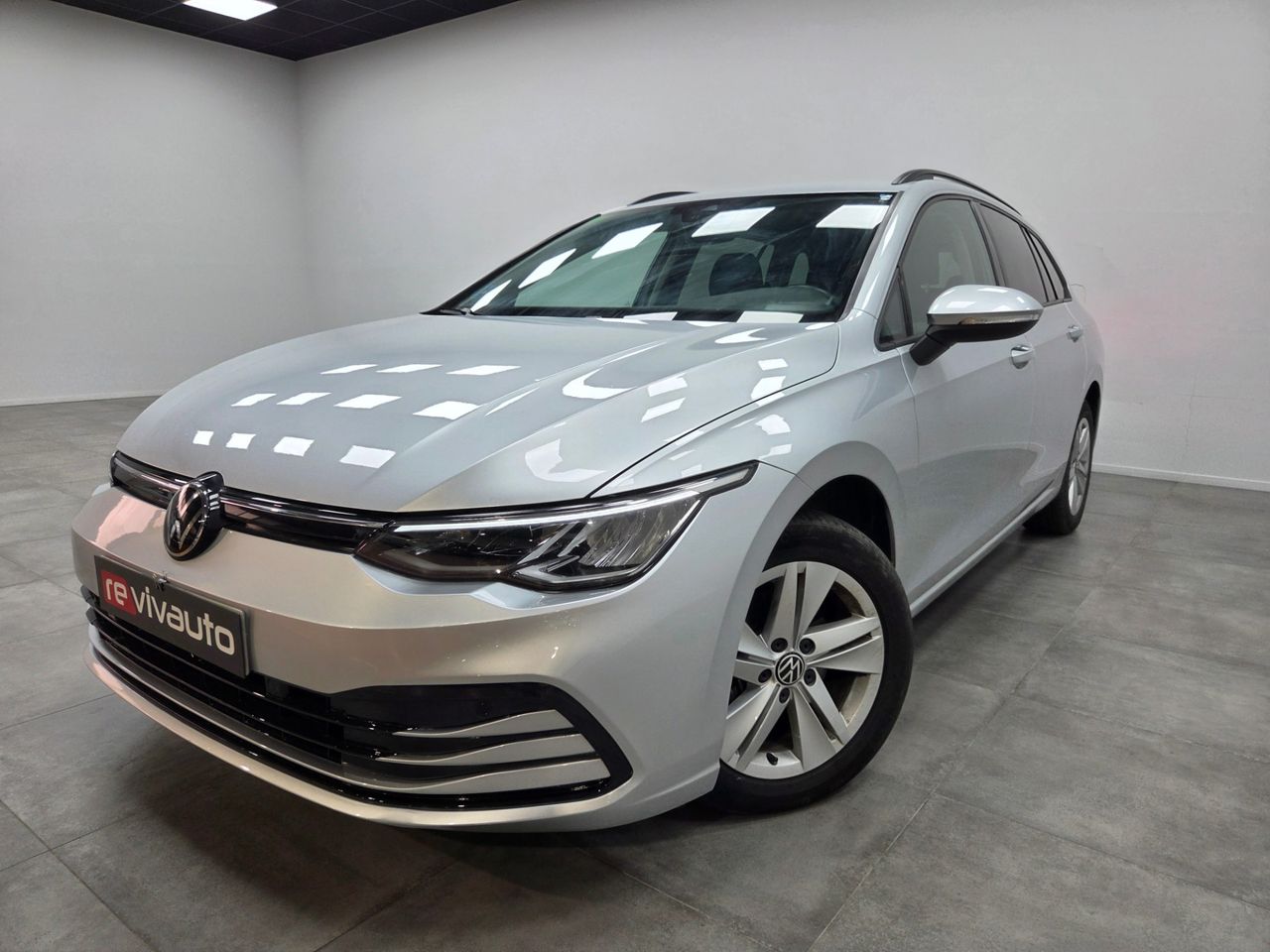 Volkswagen Golf Life 1.0 eTSI 81kW (110CV) DSG Variant