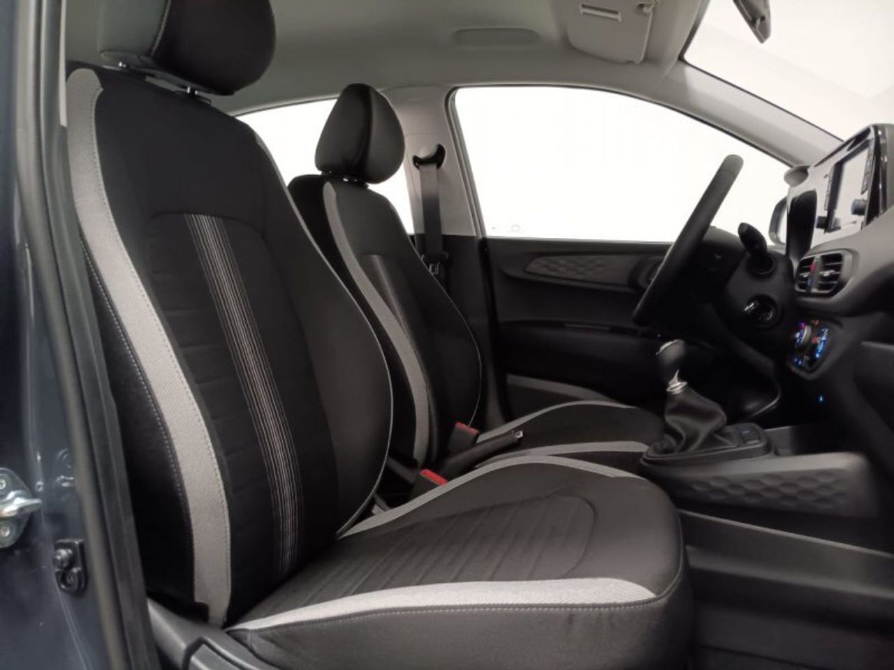 Hyundai i10 FL 1.0 MPi 49,3 kW (67 CV) MT5 2WD Sense (Con ru - foto 4
