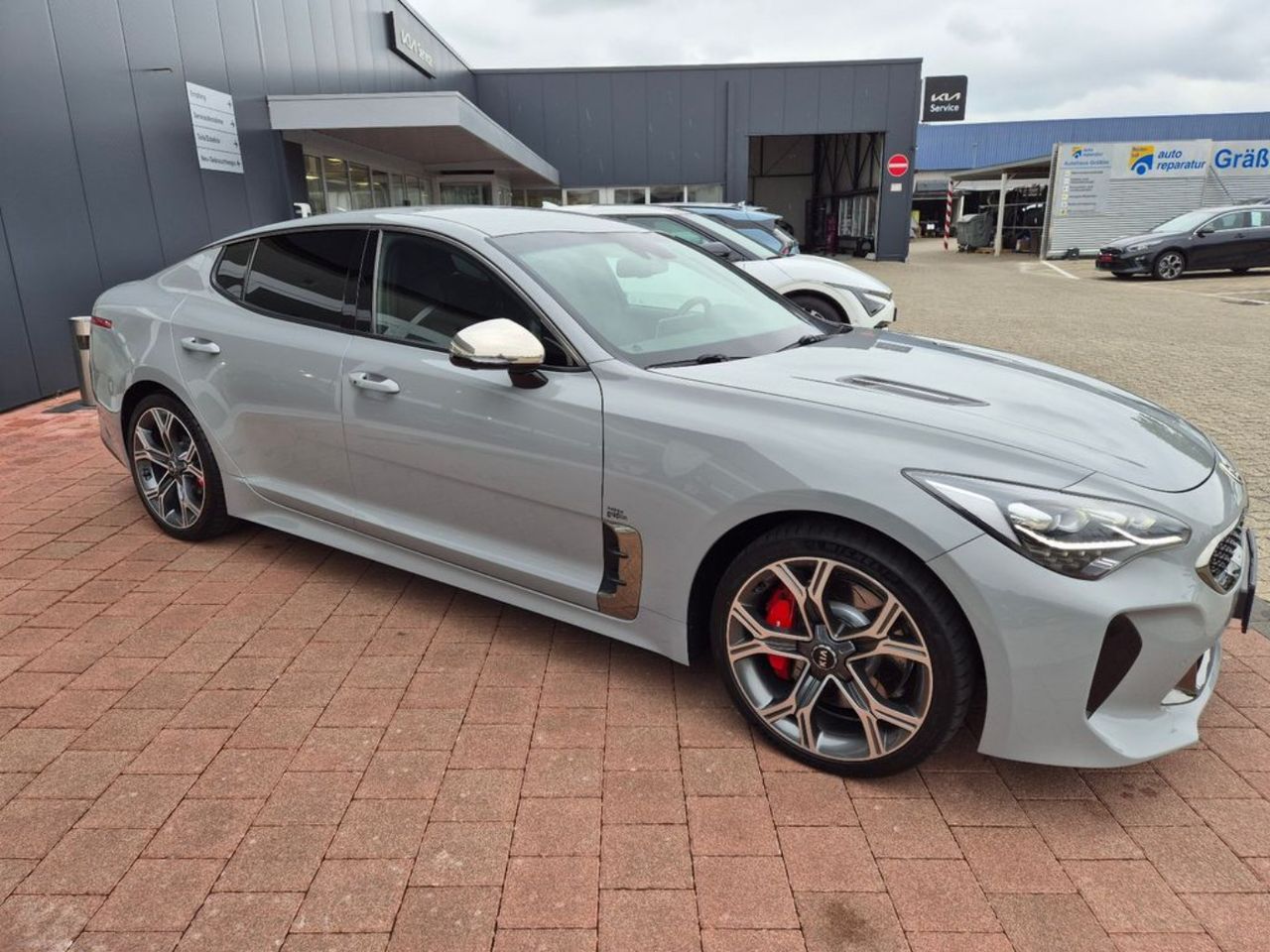 Kia Stinger GT 3.3 370cv