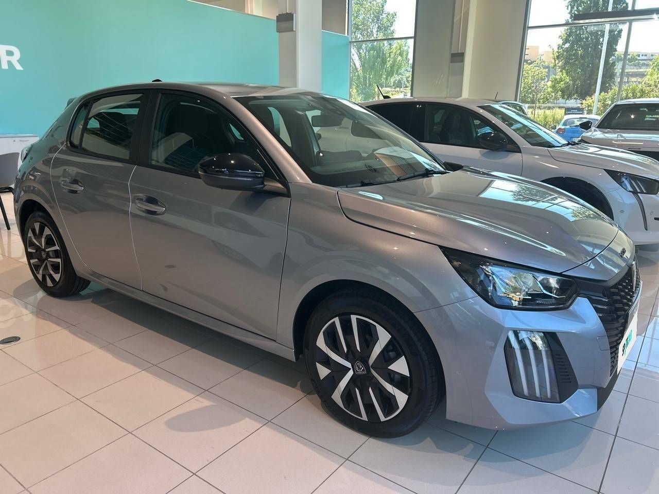 peugeot 208 2024 / foto grande (3)