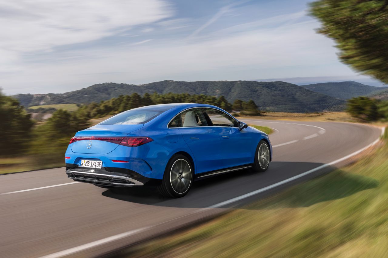 mercedes-cla-250+-con-tecnologia-eq-imagen-3