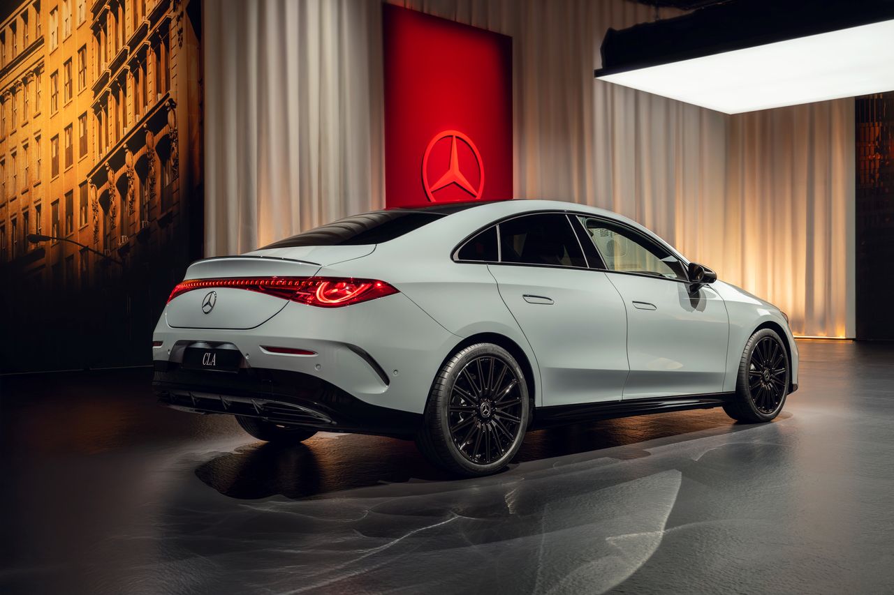 mercedes-cla-250+-con-tecnologia-eq-imagen-16