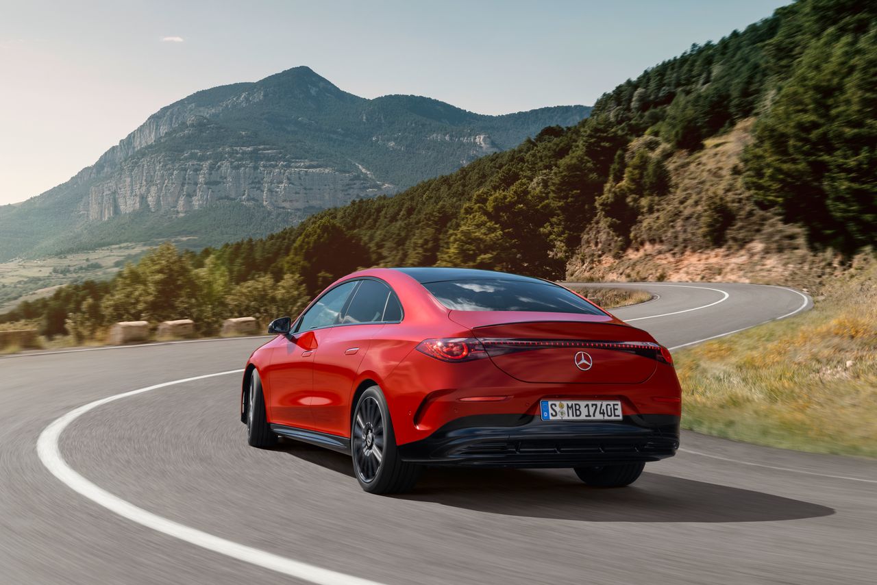 mercedes-cla-250+-con-tecnologia-eq-imagen-1