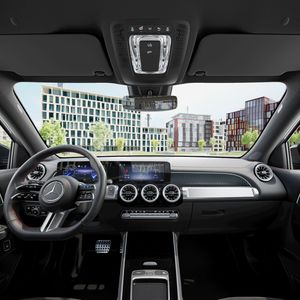 mercedes-eqb-eqb-250+-imagen-13