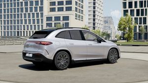 mercedes-eqe-eqe-350+-amg-night-edition-suv-imagen-4