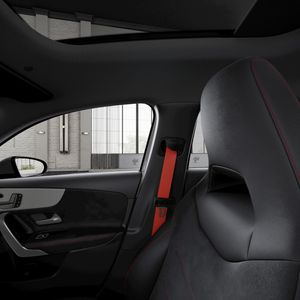 mercedes-clase-a-mercedes-amg-a-35-4matic-imagen-17