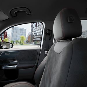mercedes-eqb-eqb-250+-imagen-17
