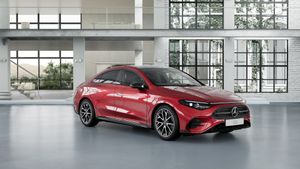 mercedes-cla-cla-220-con-tecnologia-hibrida-imagen-1