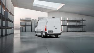 mercedes-sprinter-311-cdi-furgon-pro-medio-imagen-3
