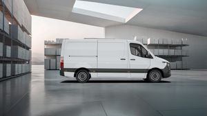mercedes-sprinter-311-cdi-furgon-pro-medio-imagen-2