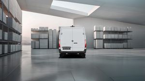 mercedes-sprinter-311-cdi-furgon-pro-medio-imagen-4
