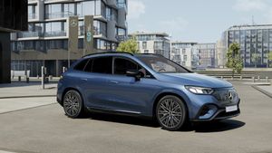 mercedes-eqe-eqe-350+-amg-night-edition-suv-imagen-2
