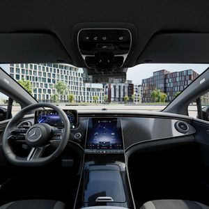 mercedes-eqe-eqe-350+-amg-night-edition-imagen-13