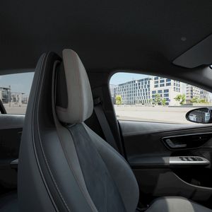 mercedes-eqe-eqe-350+-amg-night-edition-imagen-16