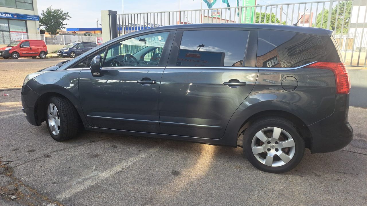 peugeot 5008 2012 / foto grande (3)