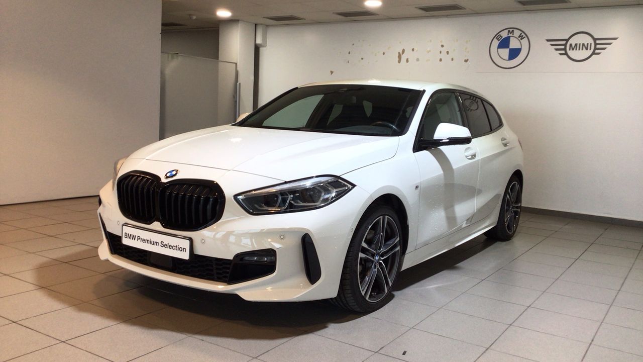 Foto bmw serie 1 2024 /