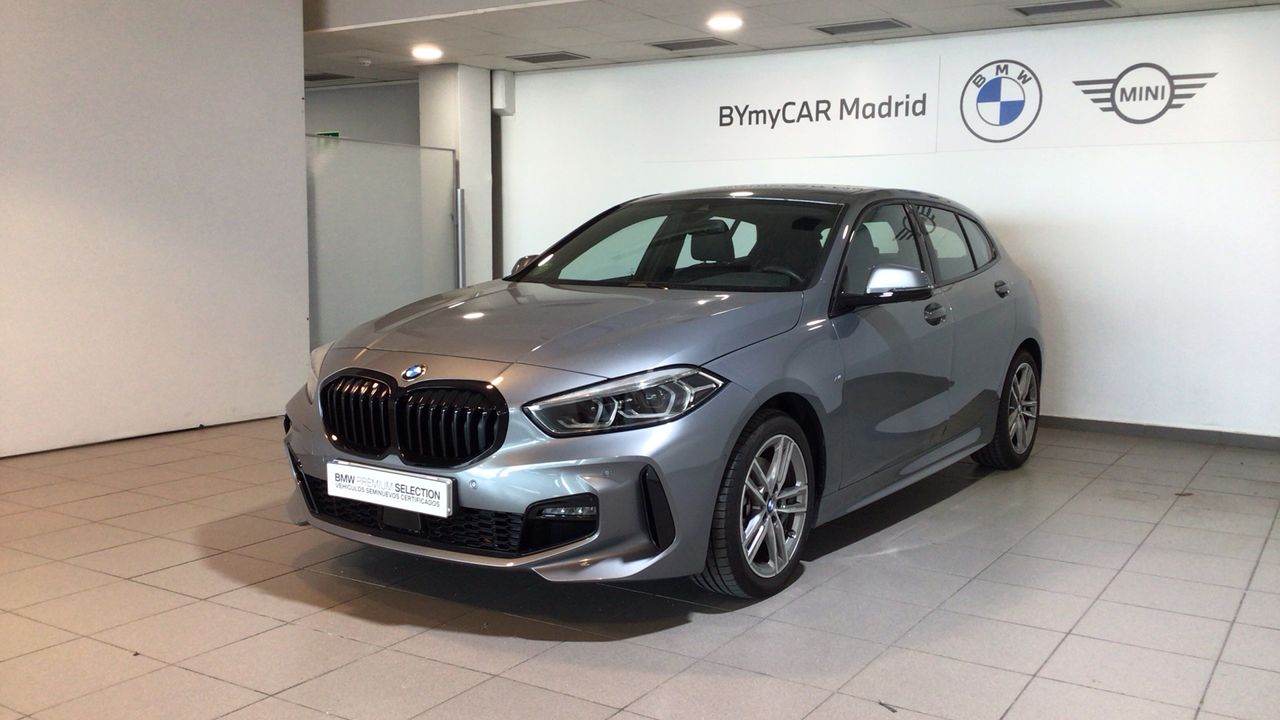 Foto bmw serie 1 2024 /