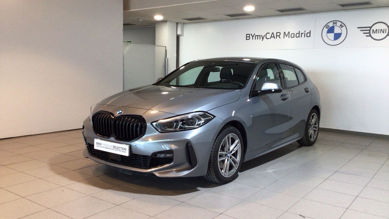 Foto bmw serie 1 2024 /