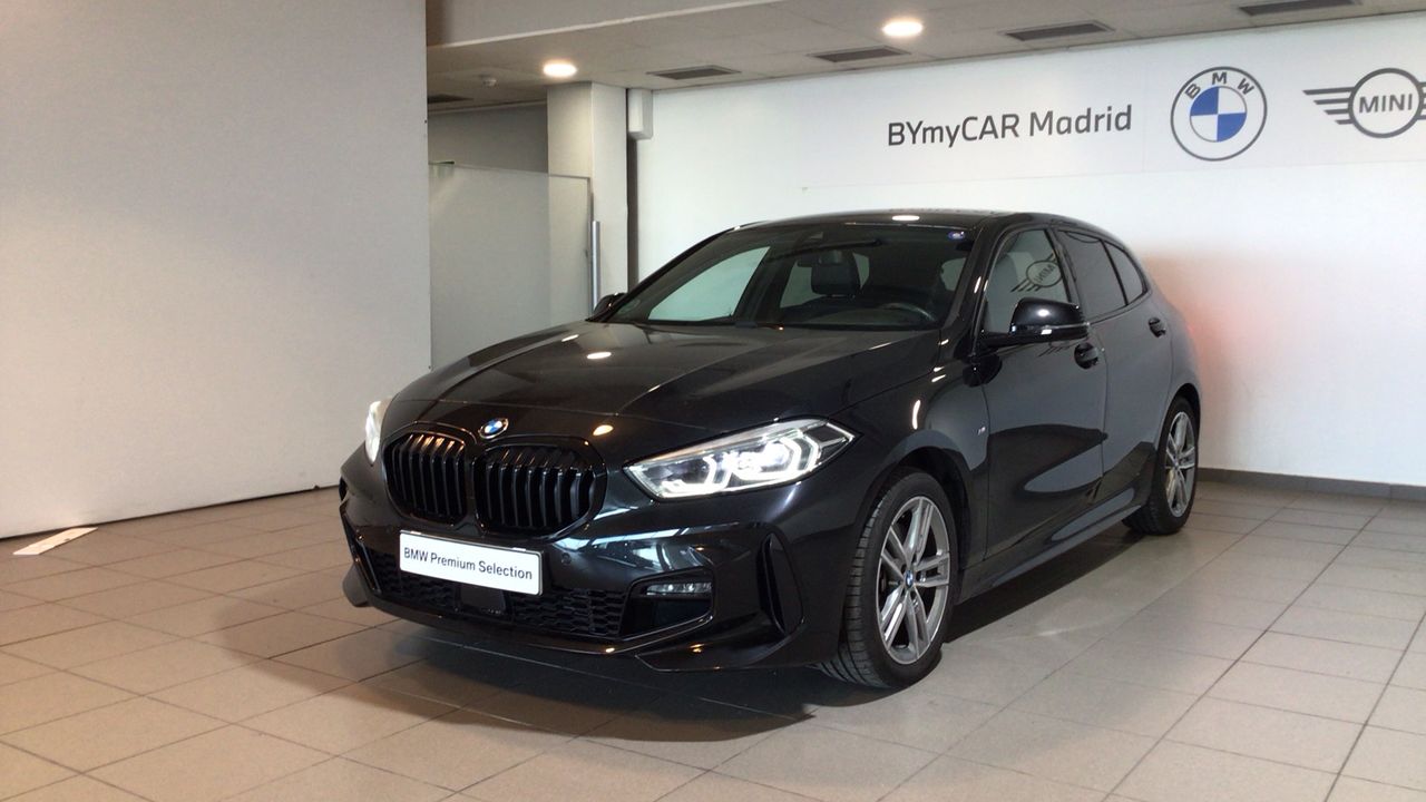Foto bmw serie 1 2024 /