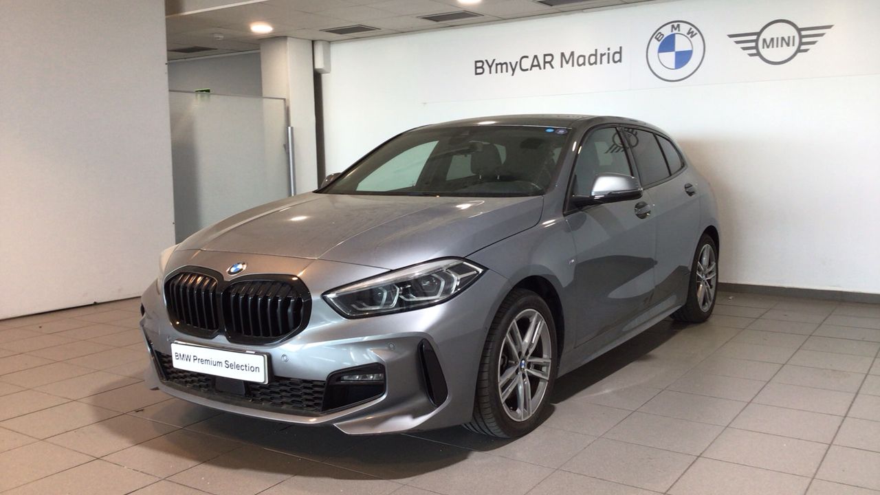 Foto bmw serie 1 2024 /