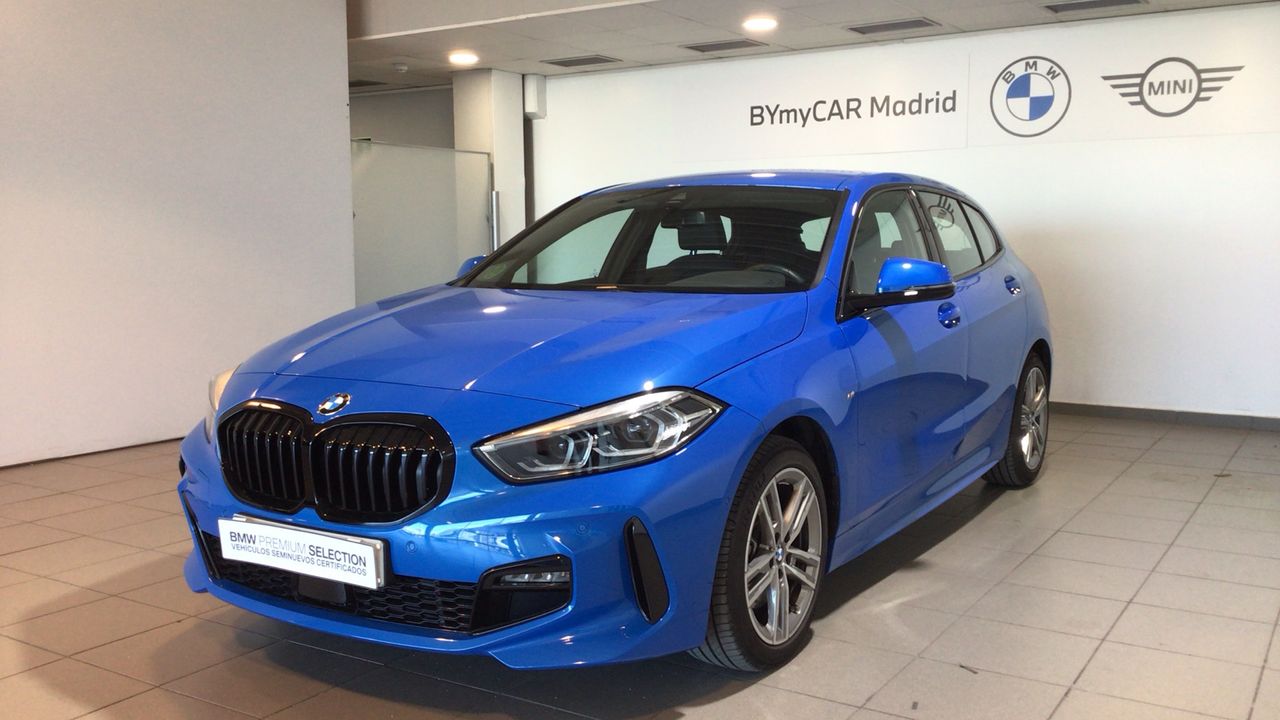 Foto bmw serie 1 2024 /