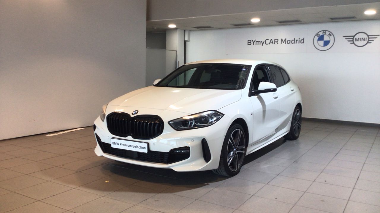 Foto bmw serie 1 2024 /