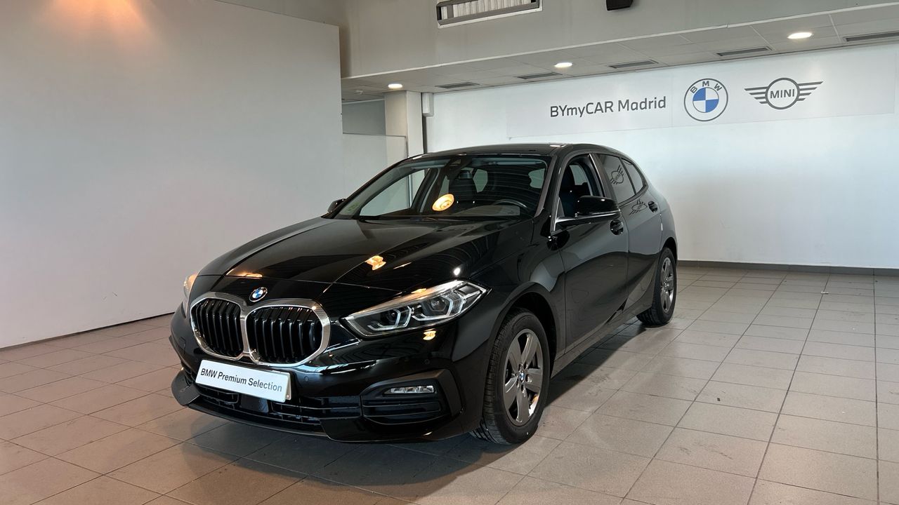 Foto bmw serie 1 2024 /