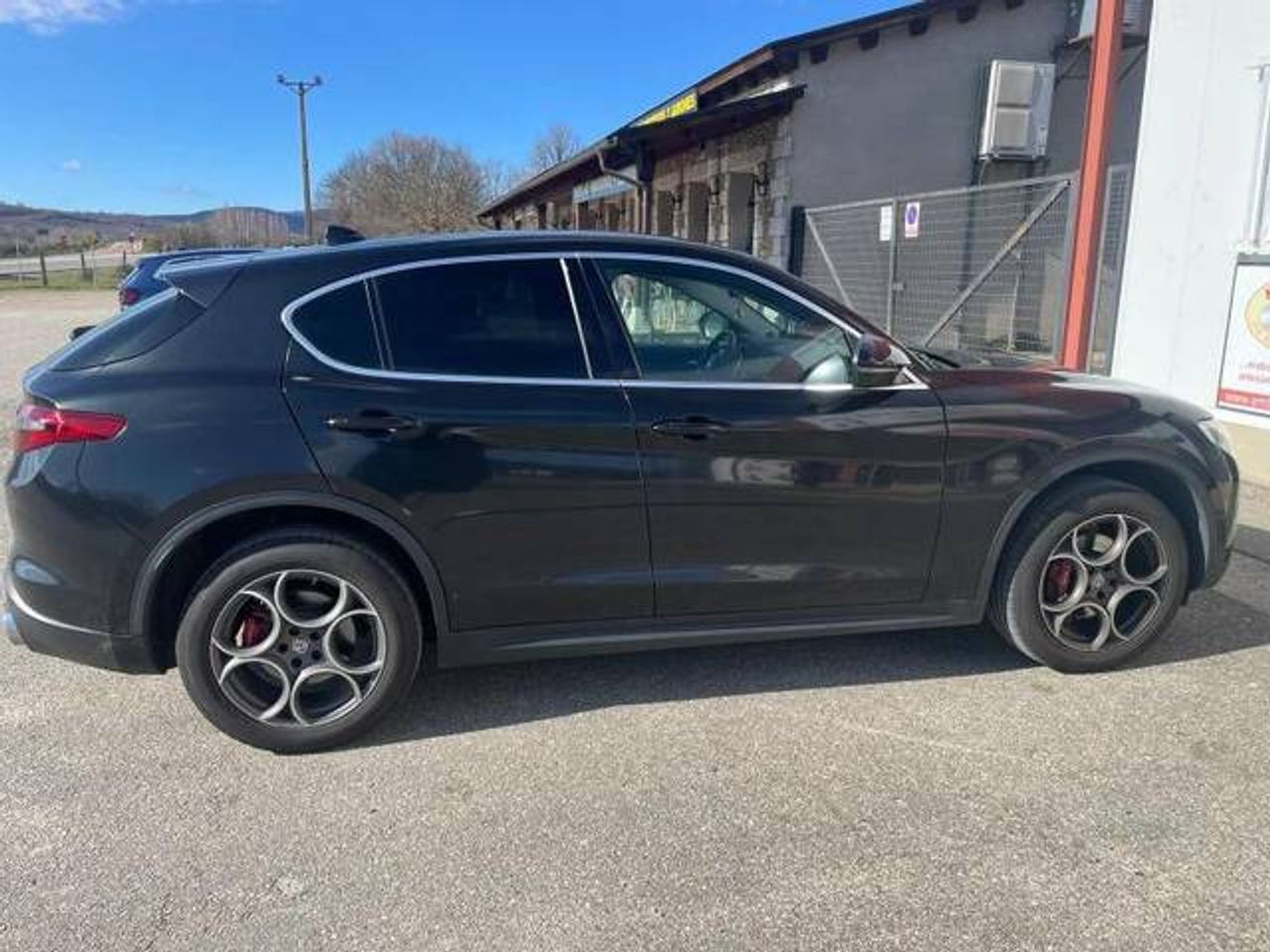 alfa romeo stelvio 2018 / foto grande (3)