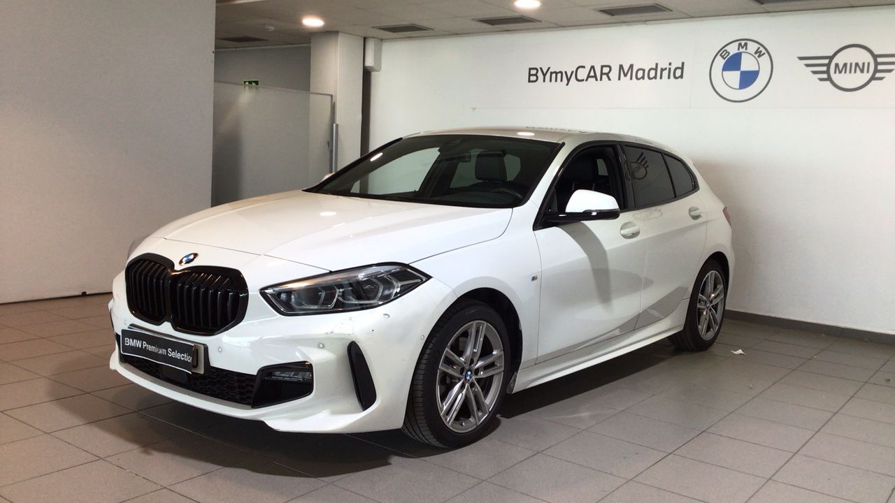 Foto bmw serie 1 2024 /