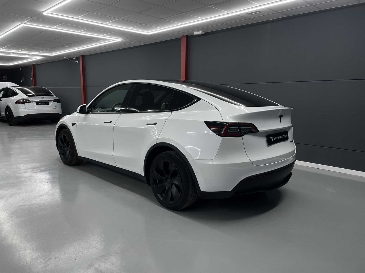 tesla model y 2022 / foto grande (3)