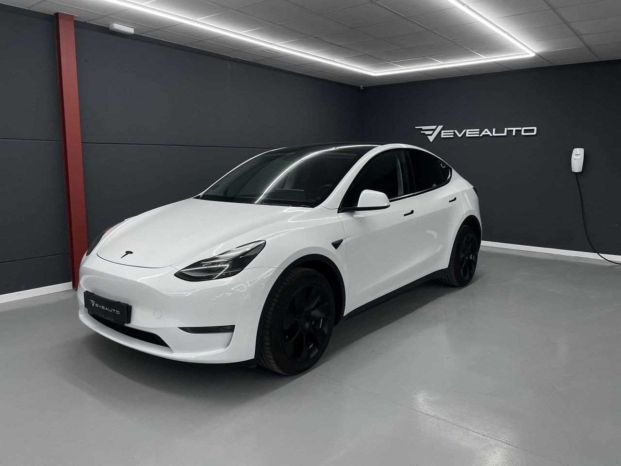 Foto tesla model y 2022 /
