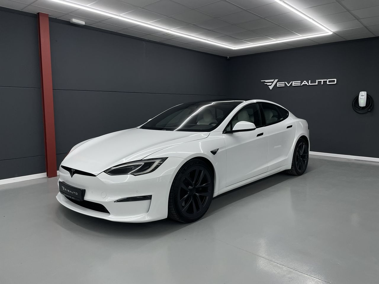 Foto tesla model  s 2023 /