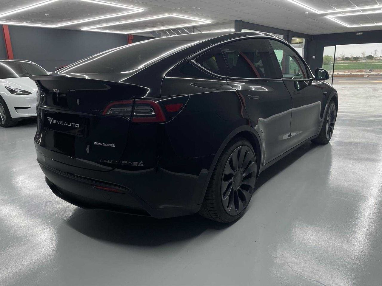 tesla model y 2022 / foto grande (3)
