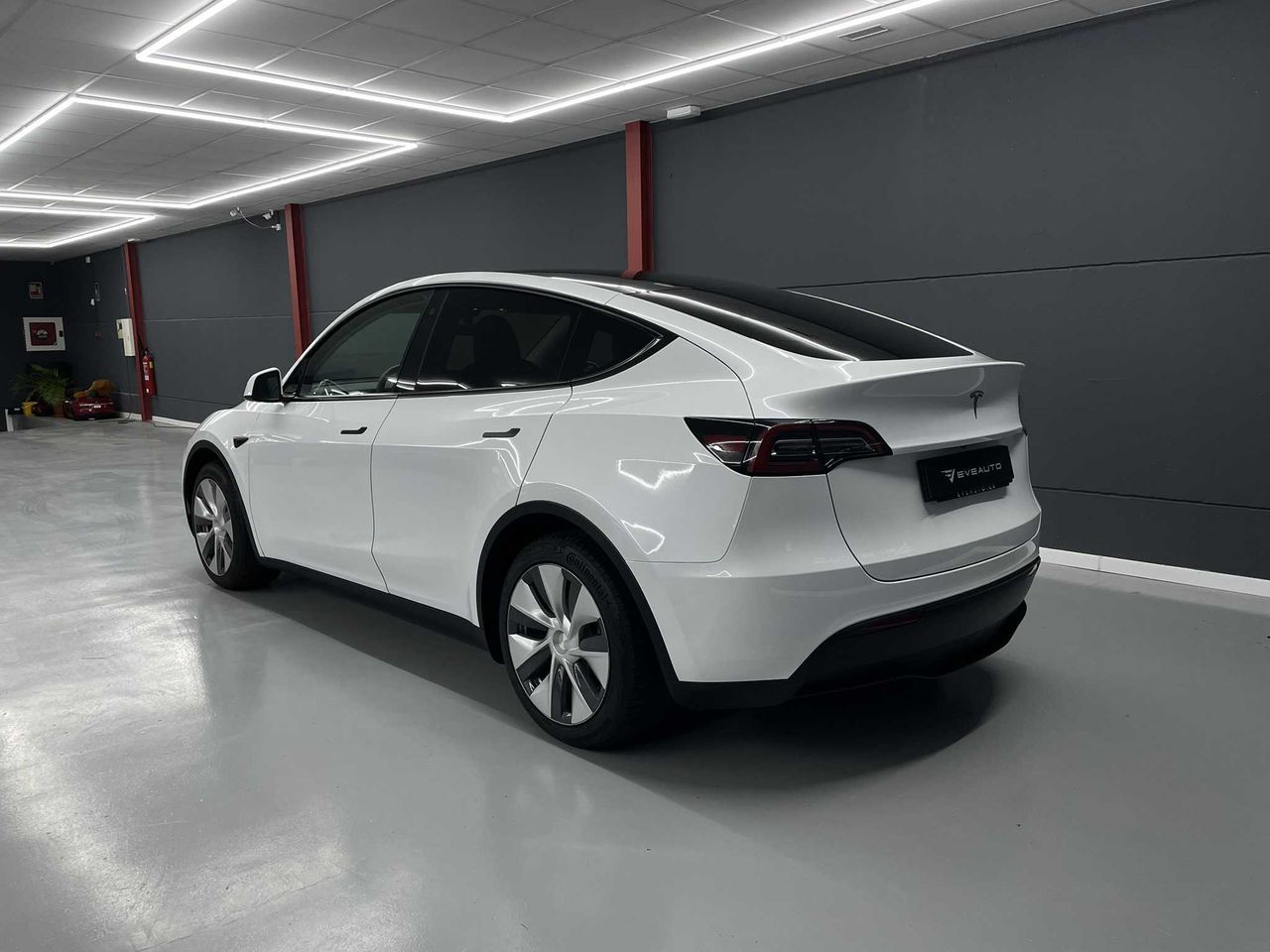 tesla model y 2023 / foto grande (3)