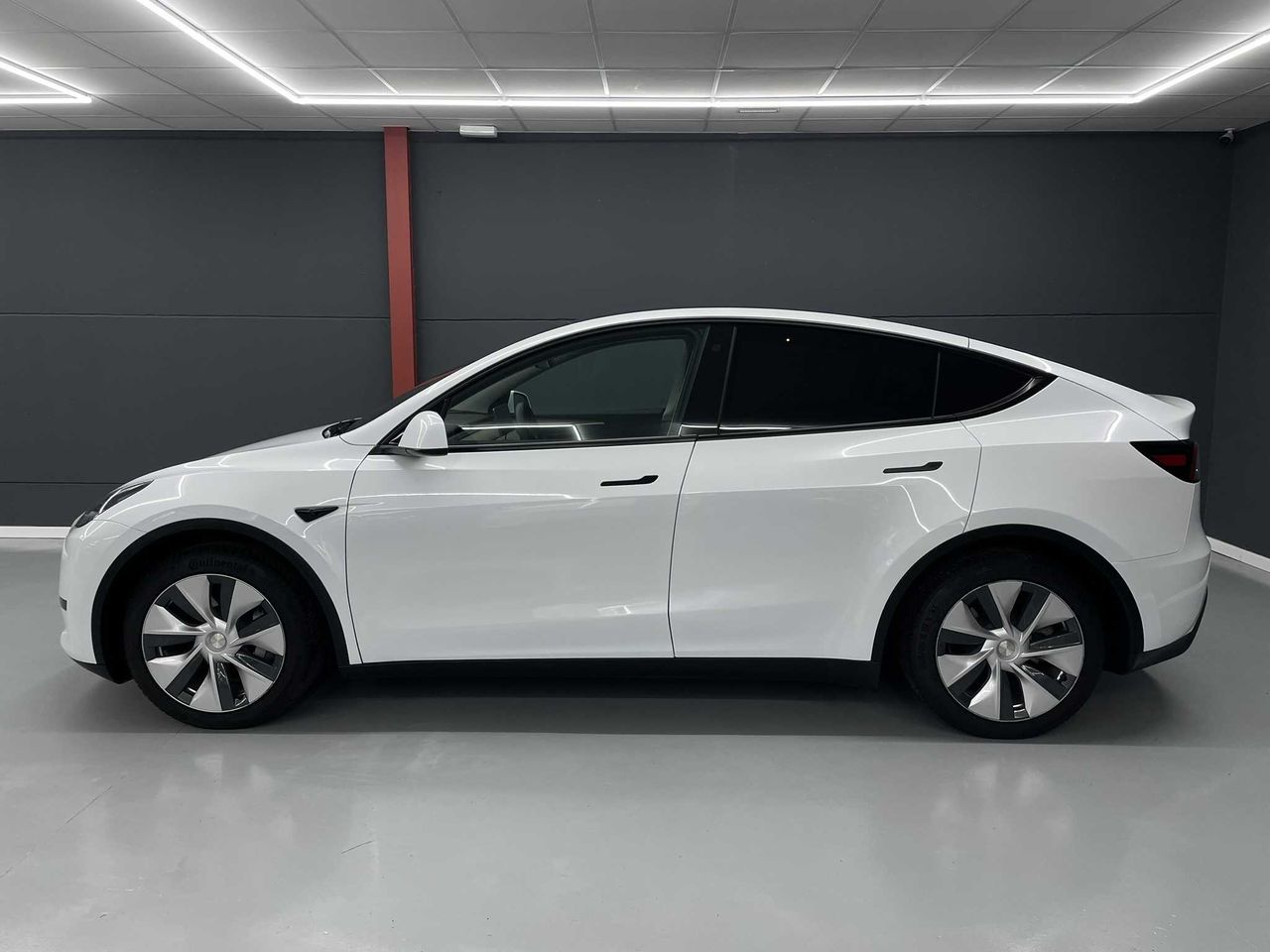 tesla model y 2023 / foto grande (2)